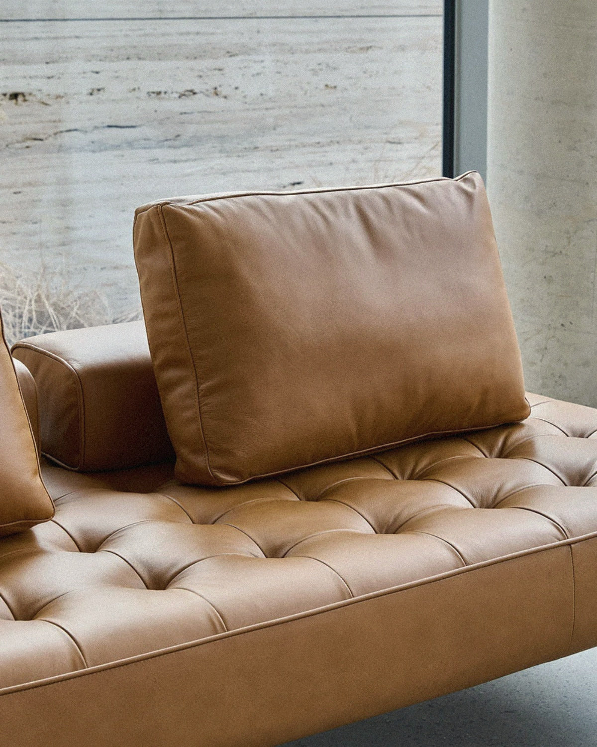 Otium Daybed Sofa - Leather 1