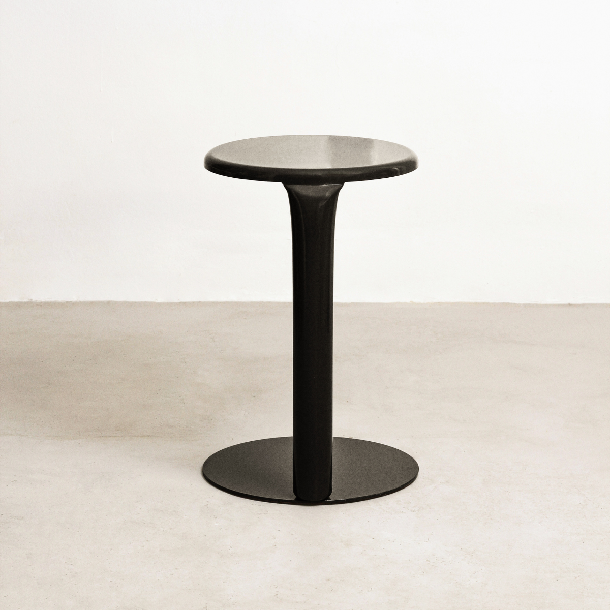 Pressura Side Table