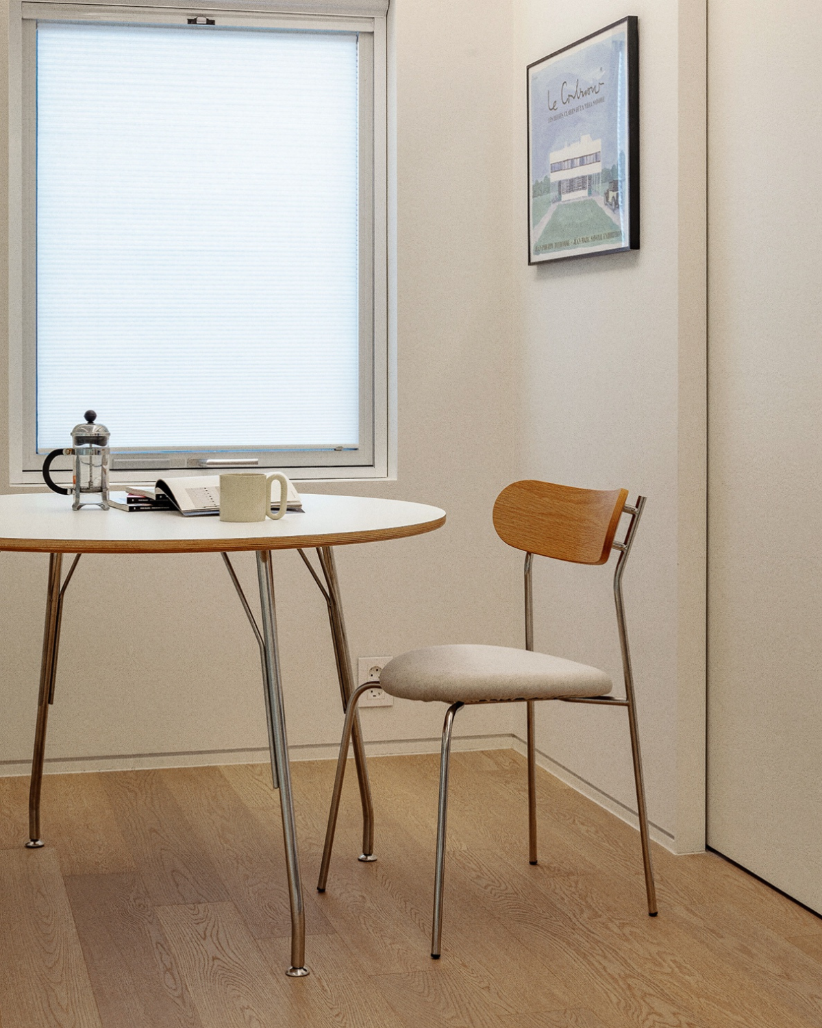 【OUTLET】Prop Round Table - Essential