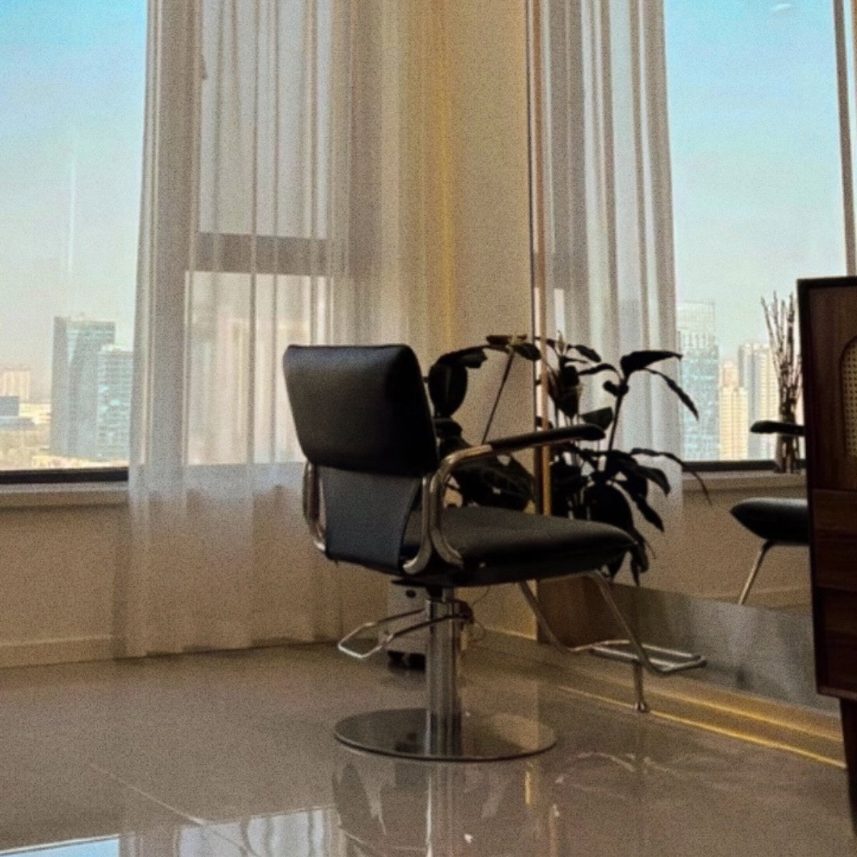 Arco Chair