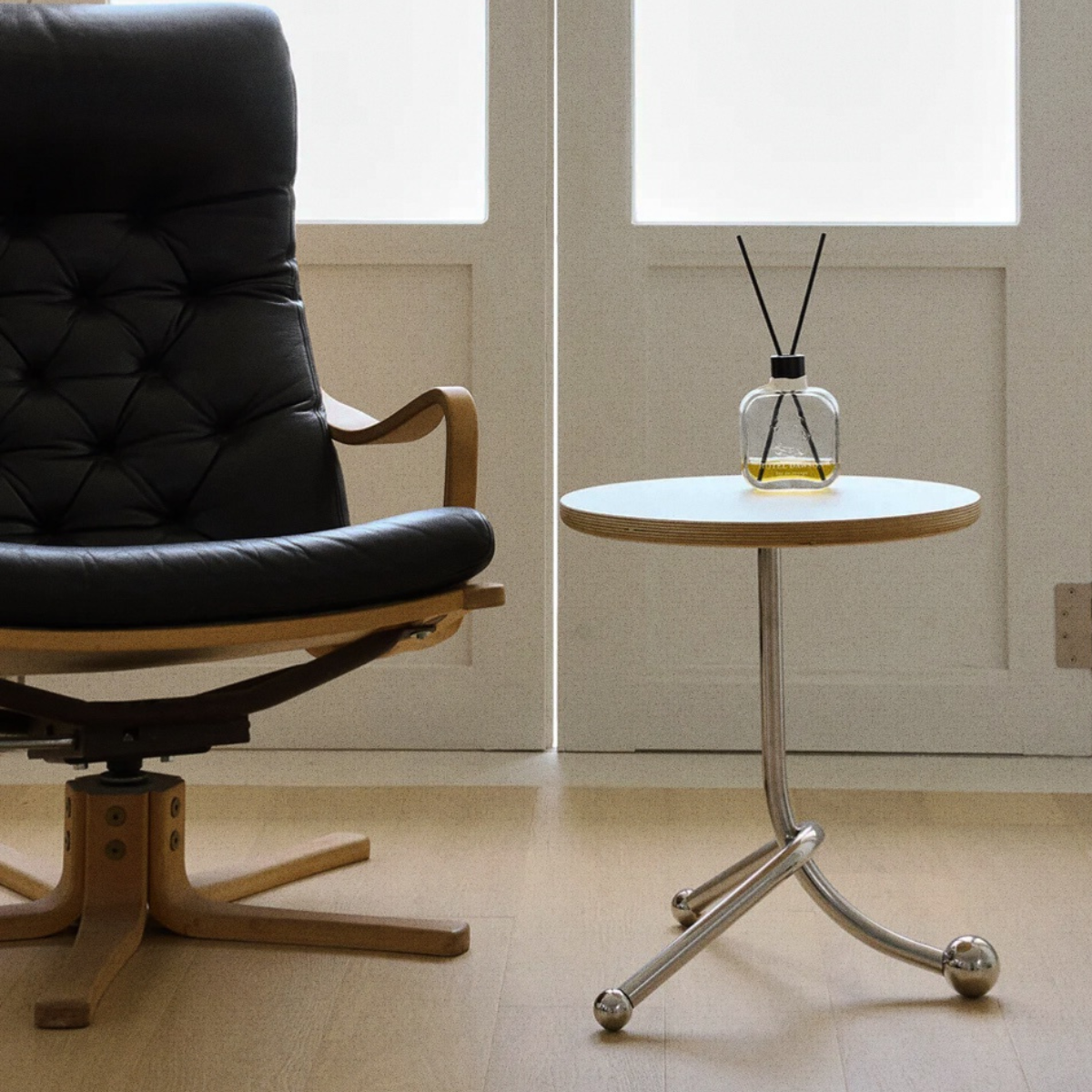Note Side Table