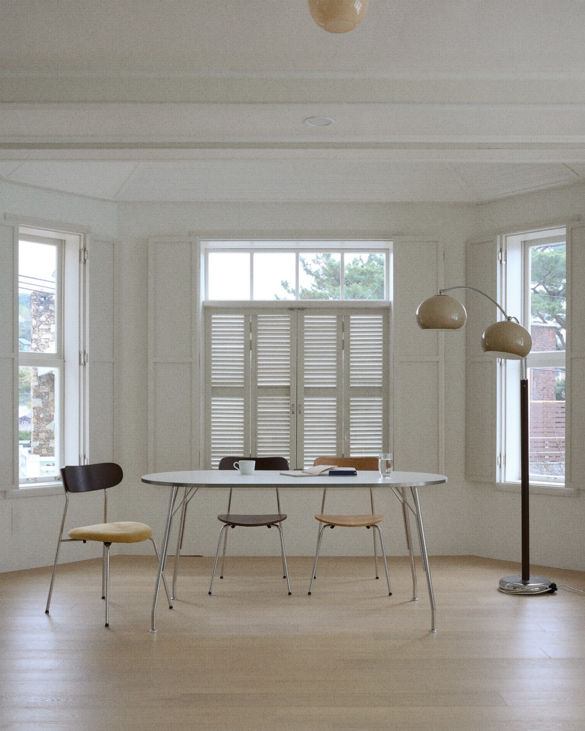 Prop Oval Table - Essential