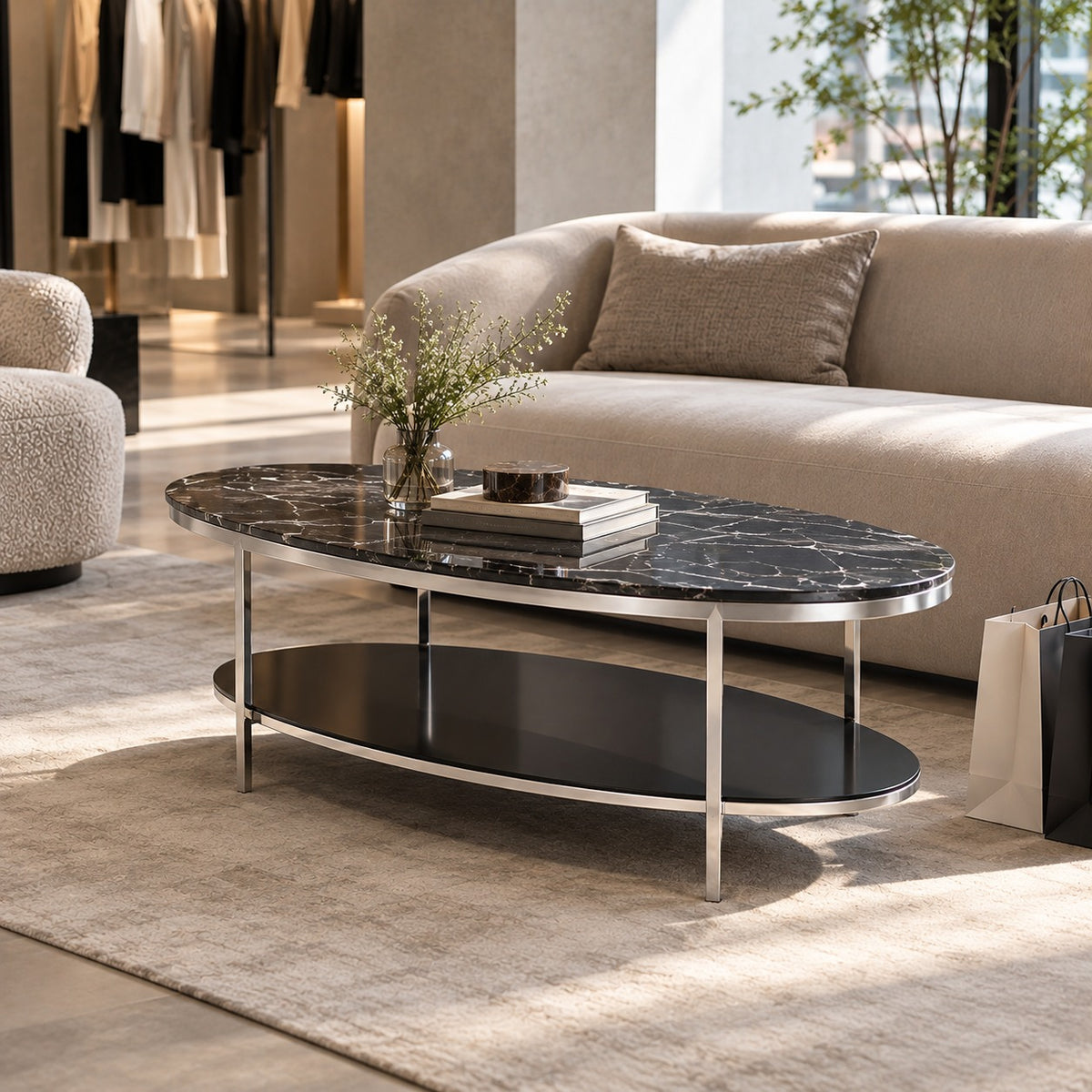 Oval Deck Marble Coffee Table 使用イメージ（アパレル店）