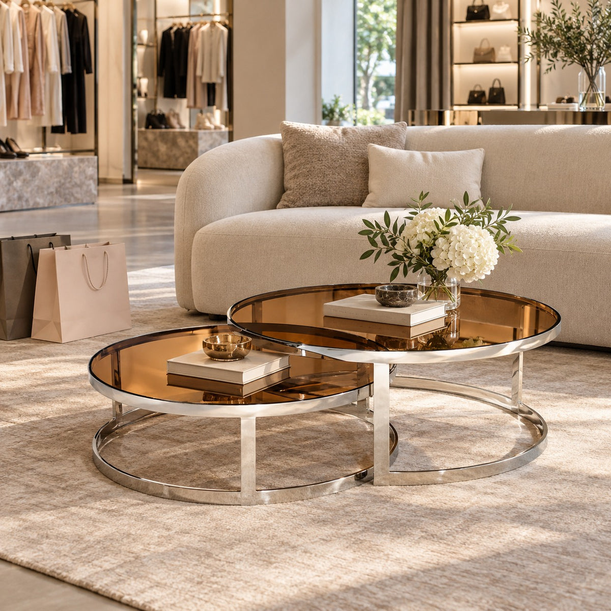 Duo Bronze Nest Coffee Table 使用イメージ（アパレル店）