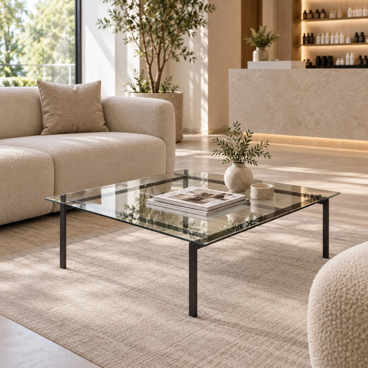 Noir Line Coffee Table 使用イメージ（サロン）