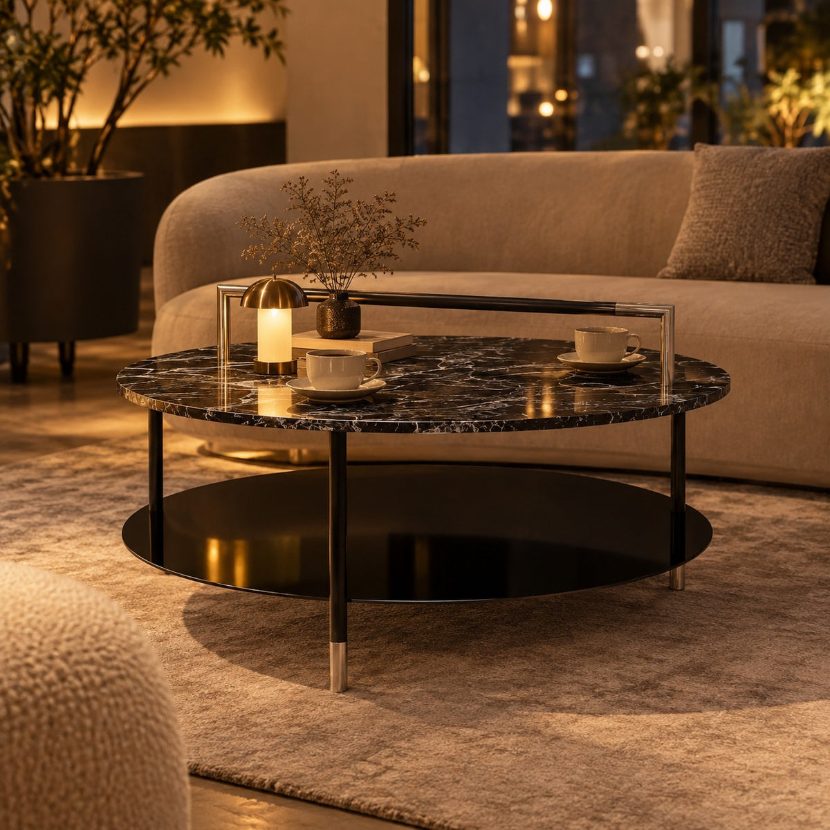 Orbit Marble Two-Tier Coffee Table 使用イメージ（飲食店）