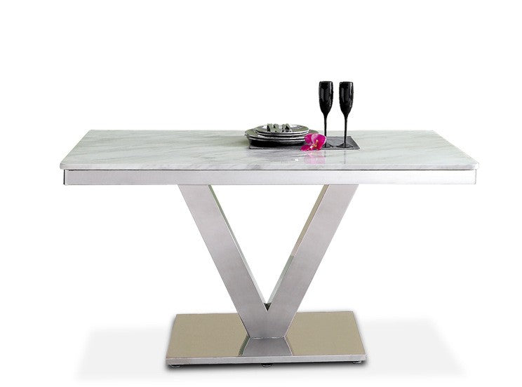 Wing Marble Dining Table シーン
