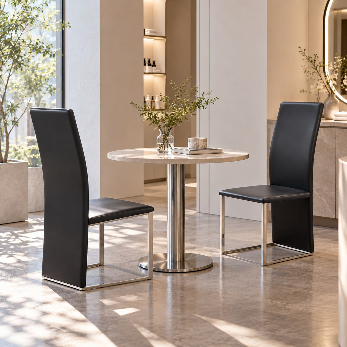 Tall Back Cantilever Chair 使用イメージ（サロン）