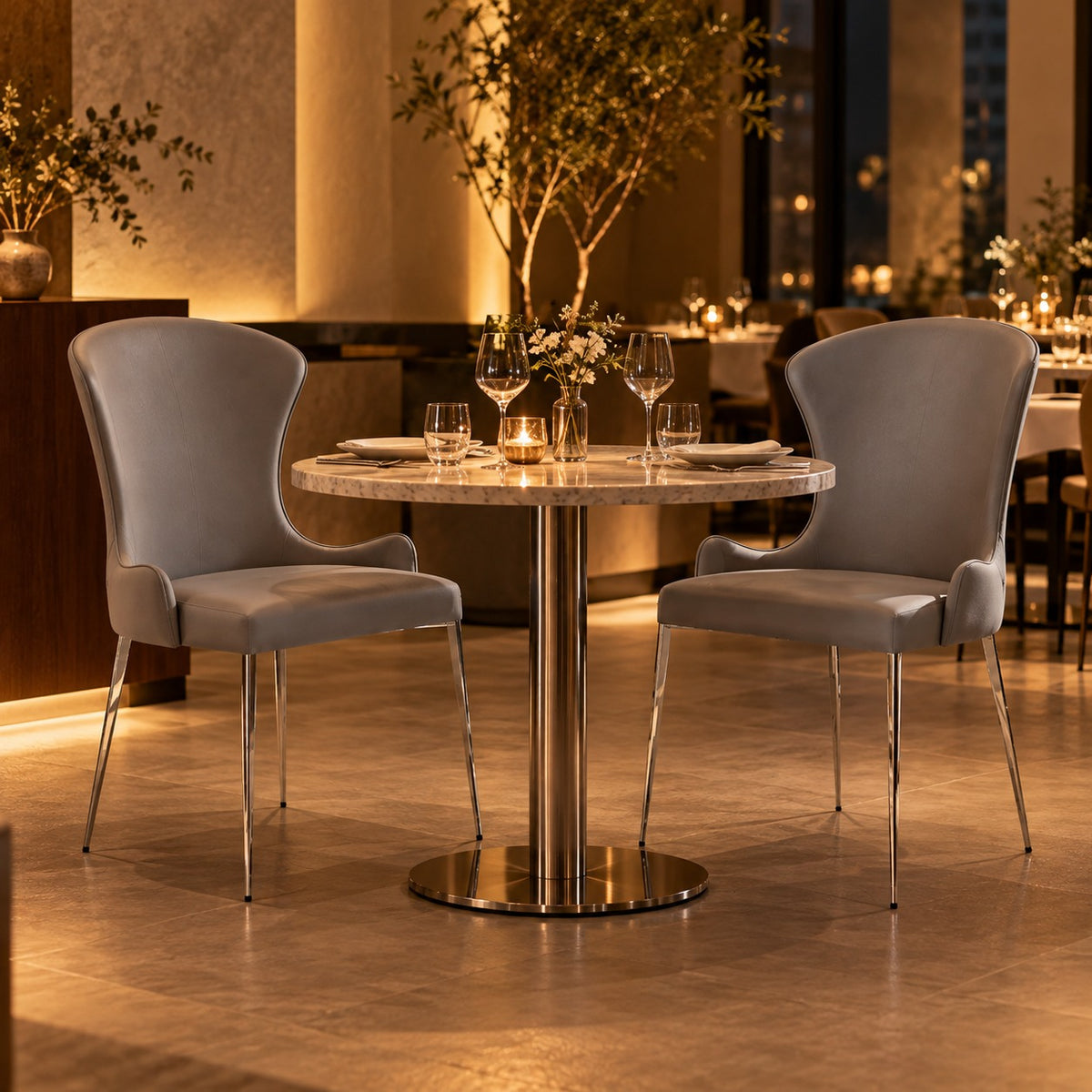 Shell Dining Chair 使用イメージ（飲食店）