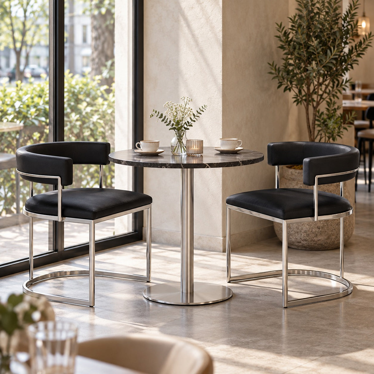 Ring Arm Dining Chair 使用イメージ