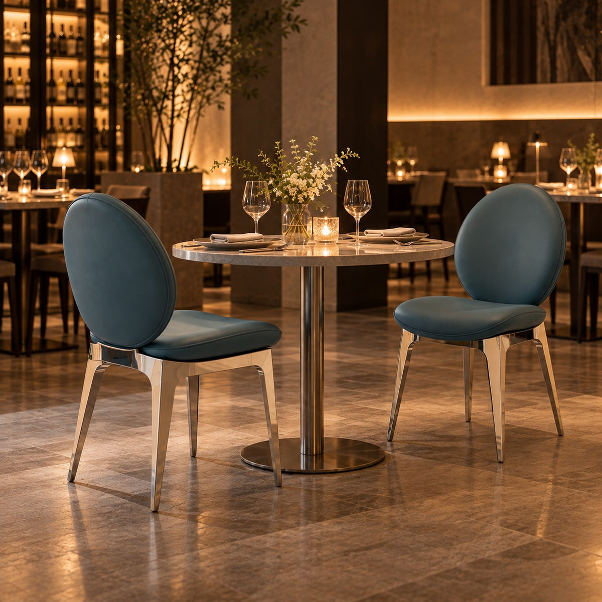 Disc Back Dining Chair 使用イメージ（飲食店）