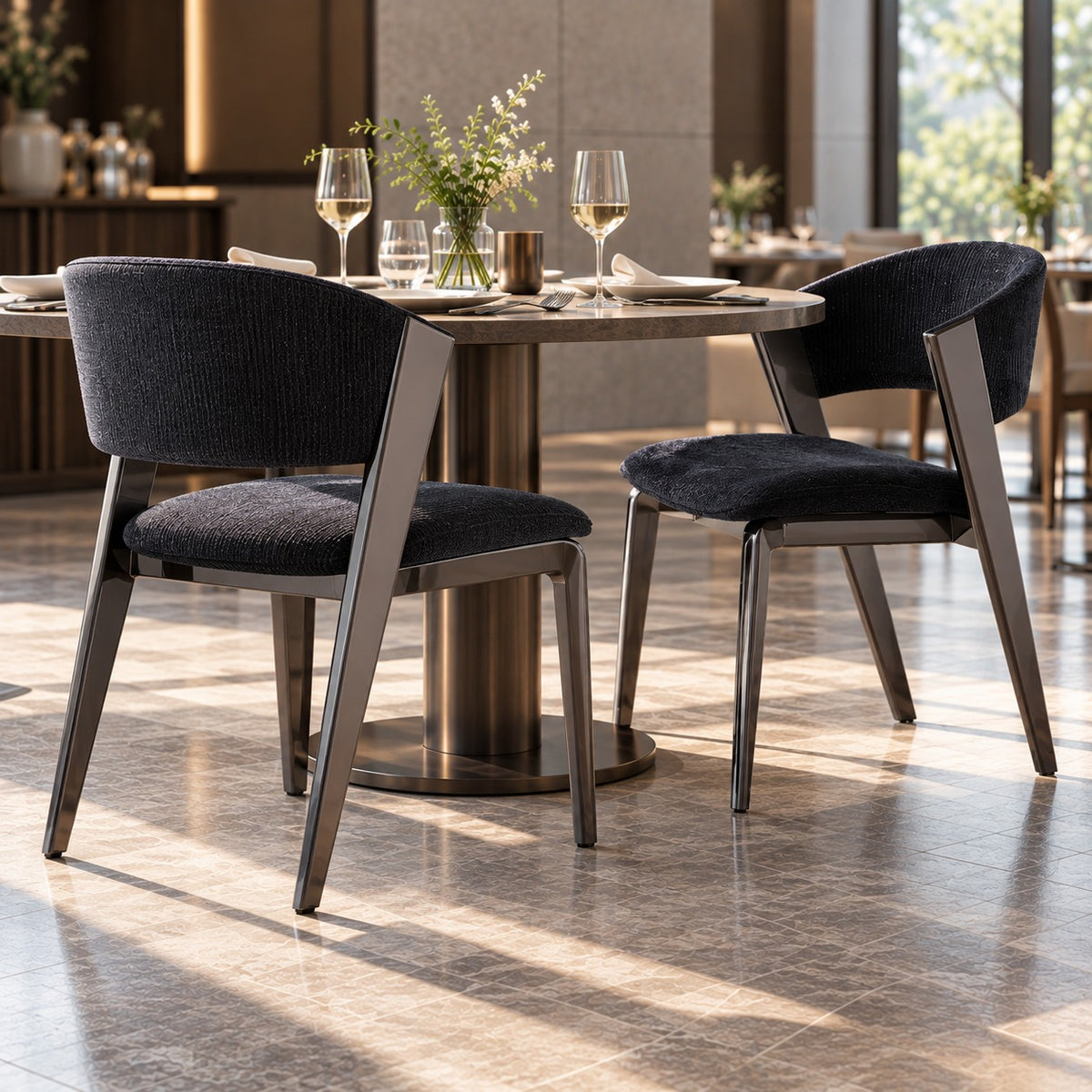 Arc Wrap Dining Chair 使用イメージ