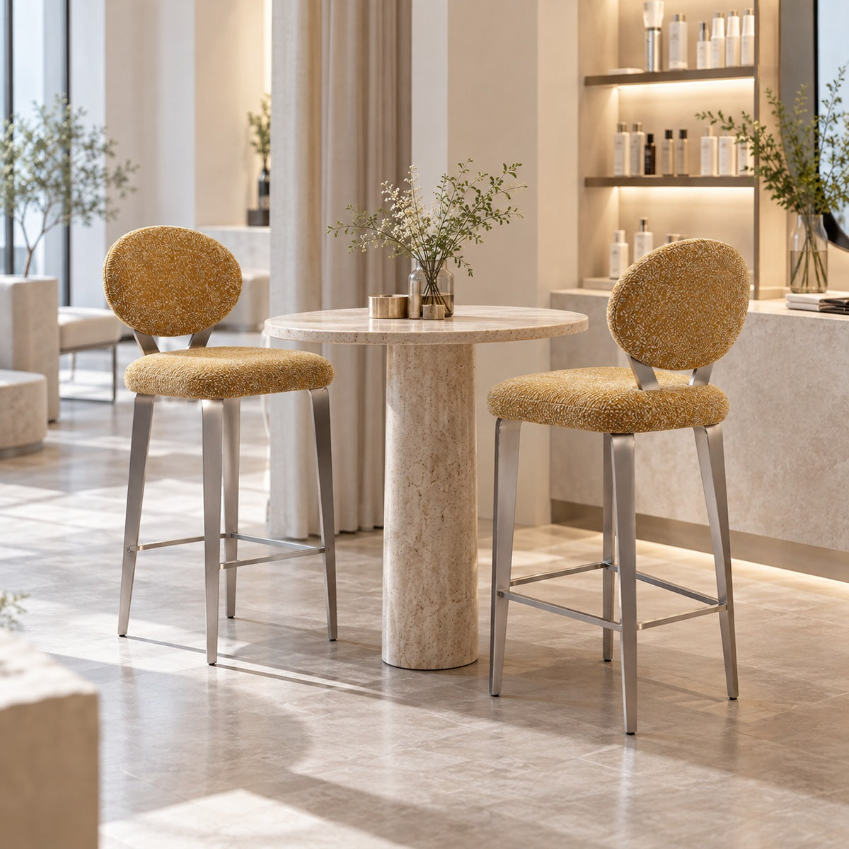 Disc Back Counter Chair 使用イメージ（サロン）