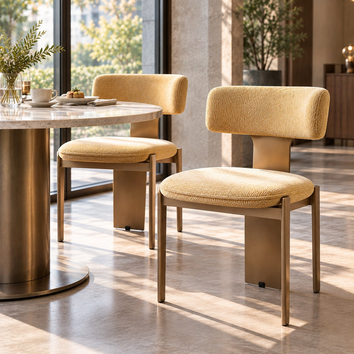 T Back Dining Chair 使用イメージ