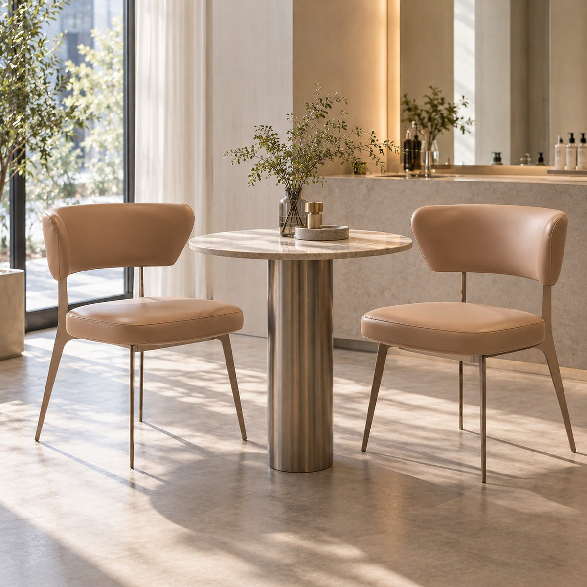 Wing Back Dining Chair 使用イメージ（サロン）