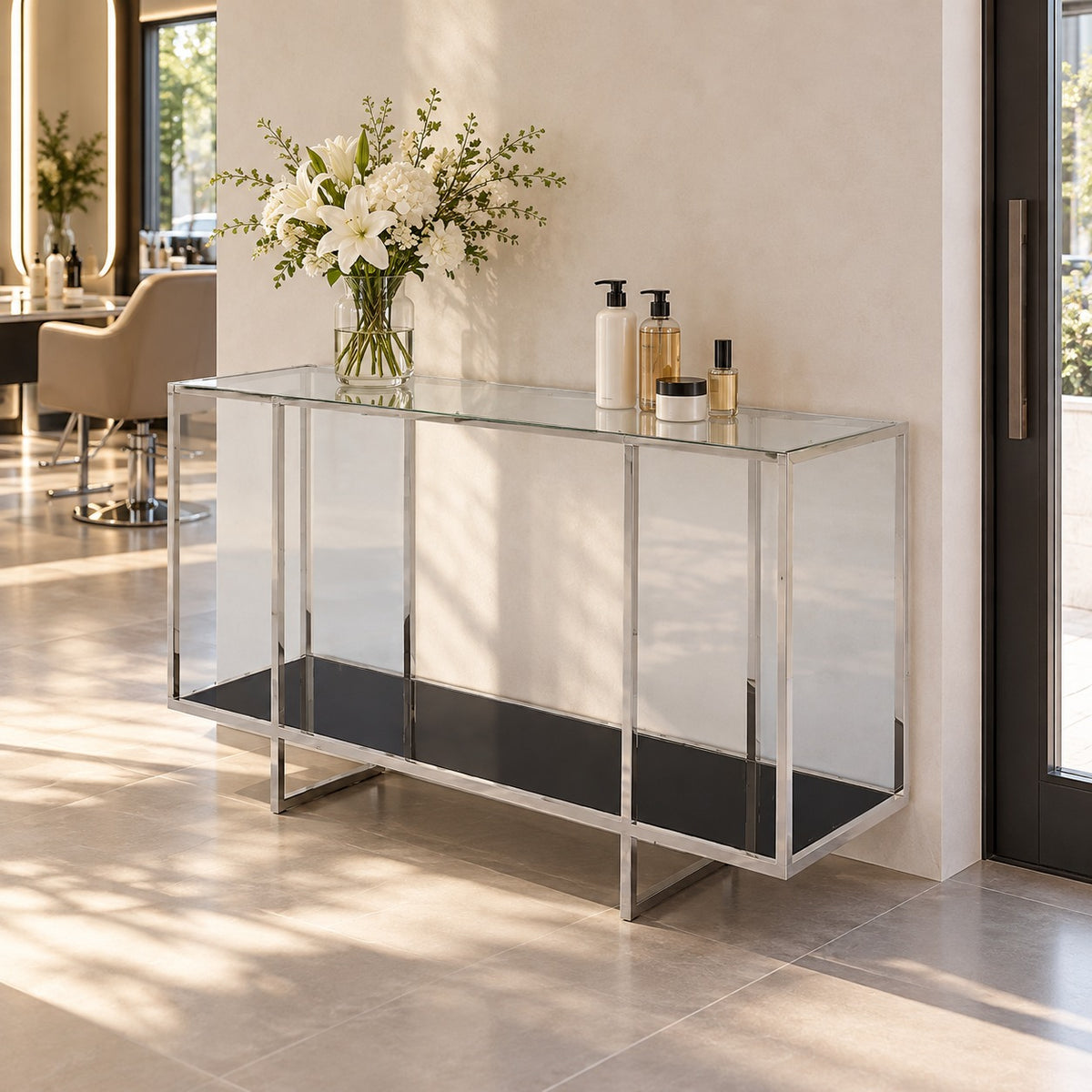 Wide Deck Glass Console 使用イメージ（サロン）