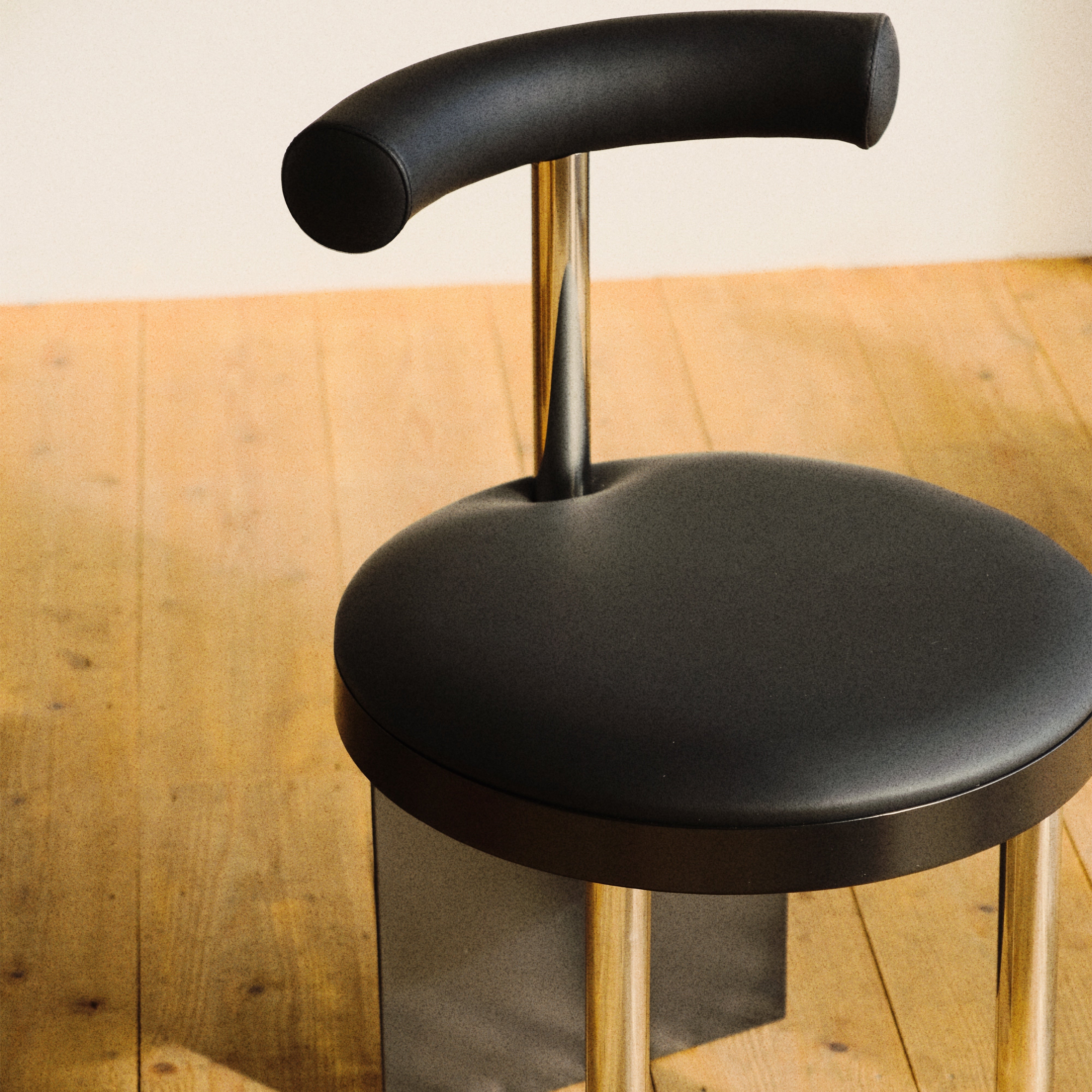 Dovetail Chair