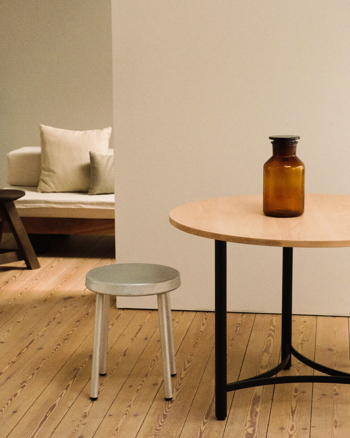 【OUTLET】Moon Dining Table