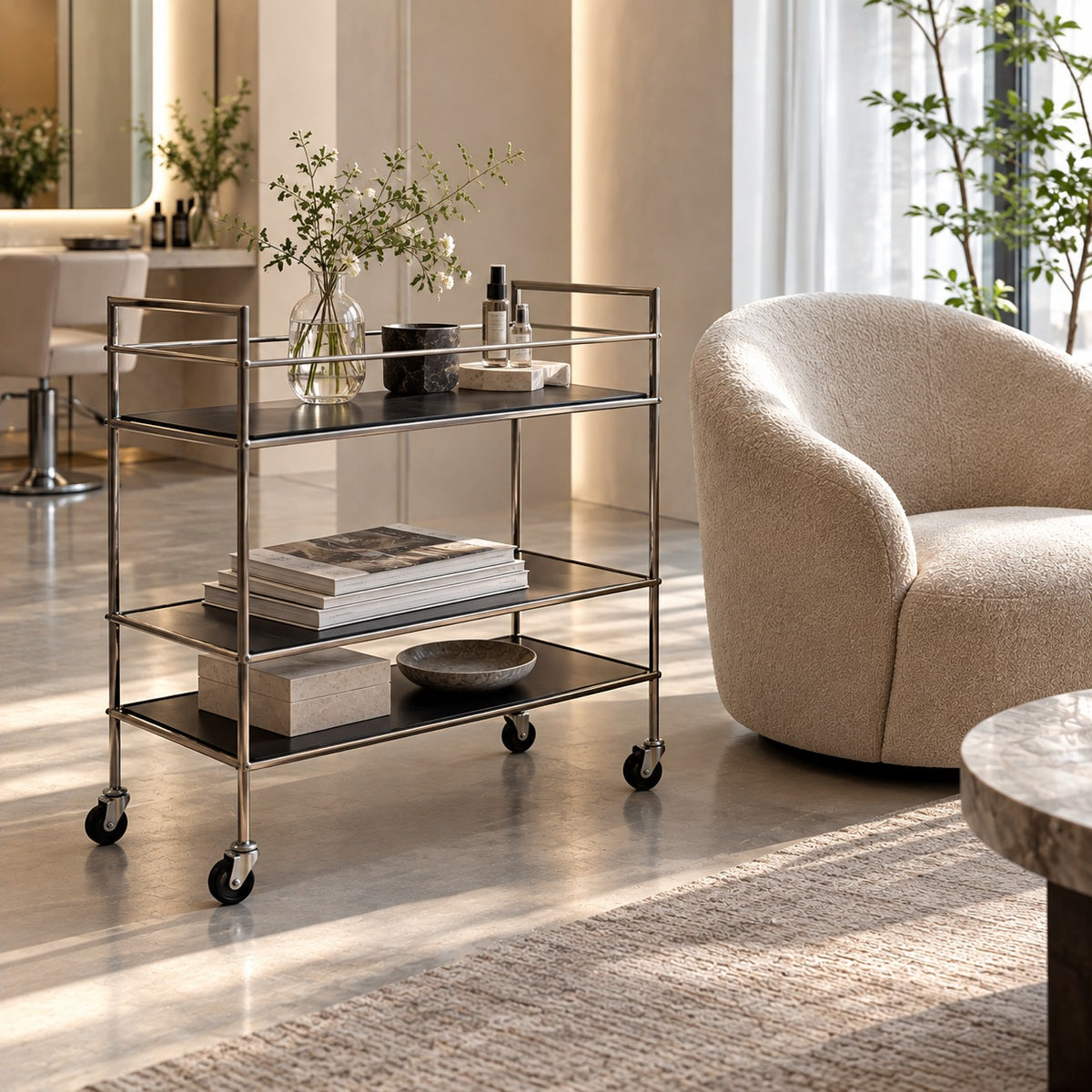 Tri Deck Serving Cart 使用イメージ（サロン）