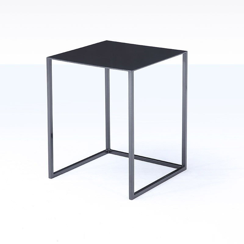 Noir Cube Side Table シーン
