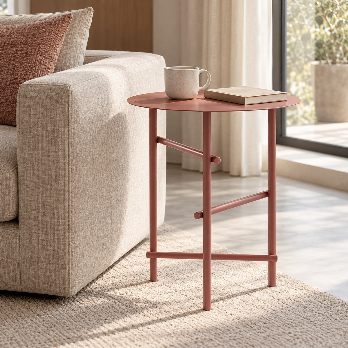 Tilt Leg Side Table 使用イメージ