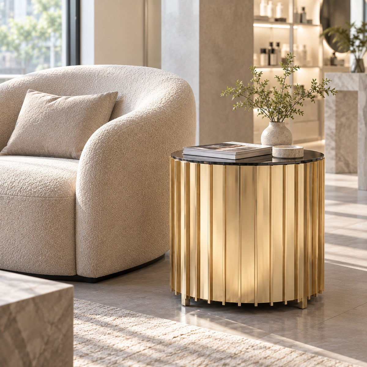 Gold Fluted Drum Side Table 使用イメージ（サロン）