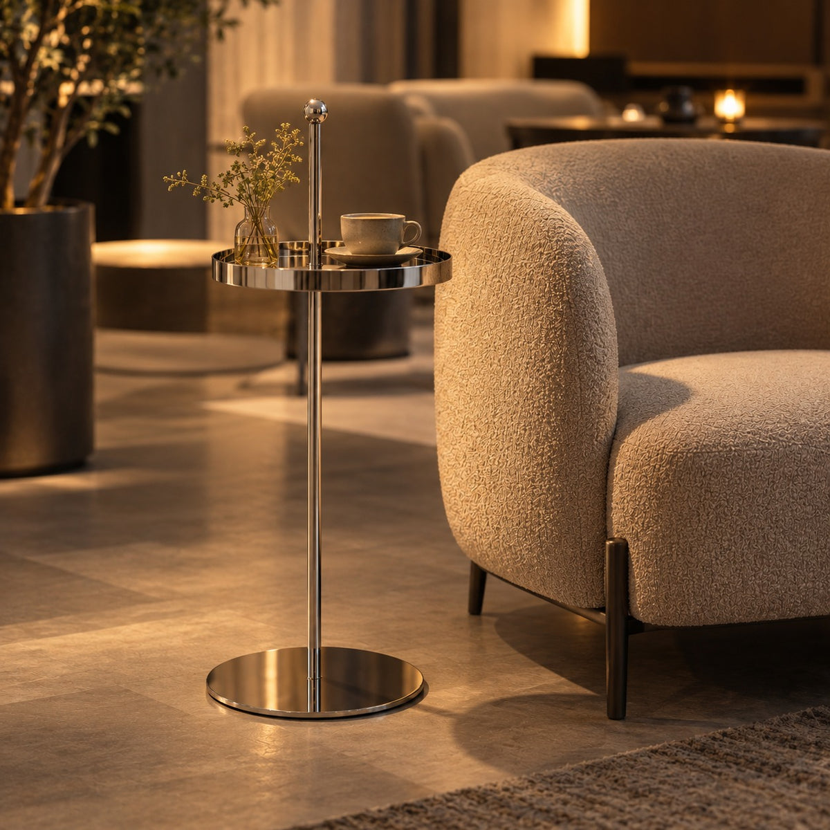 Pole Tray Side Table 使用イメージ（飲食店）