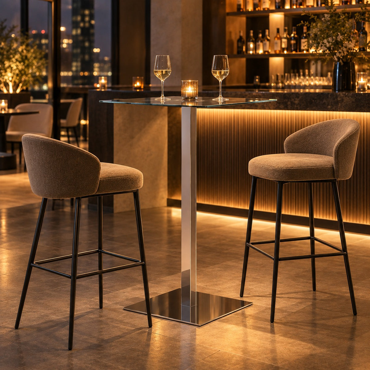 Square Glass Bar Table 使用イメージ（飲食店）