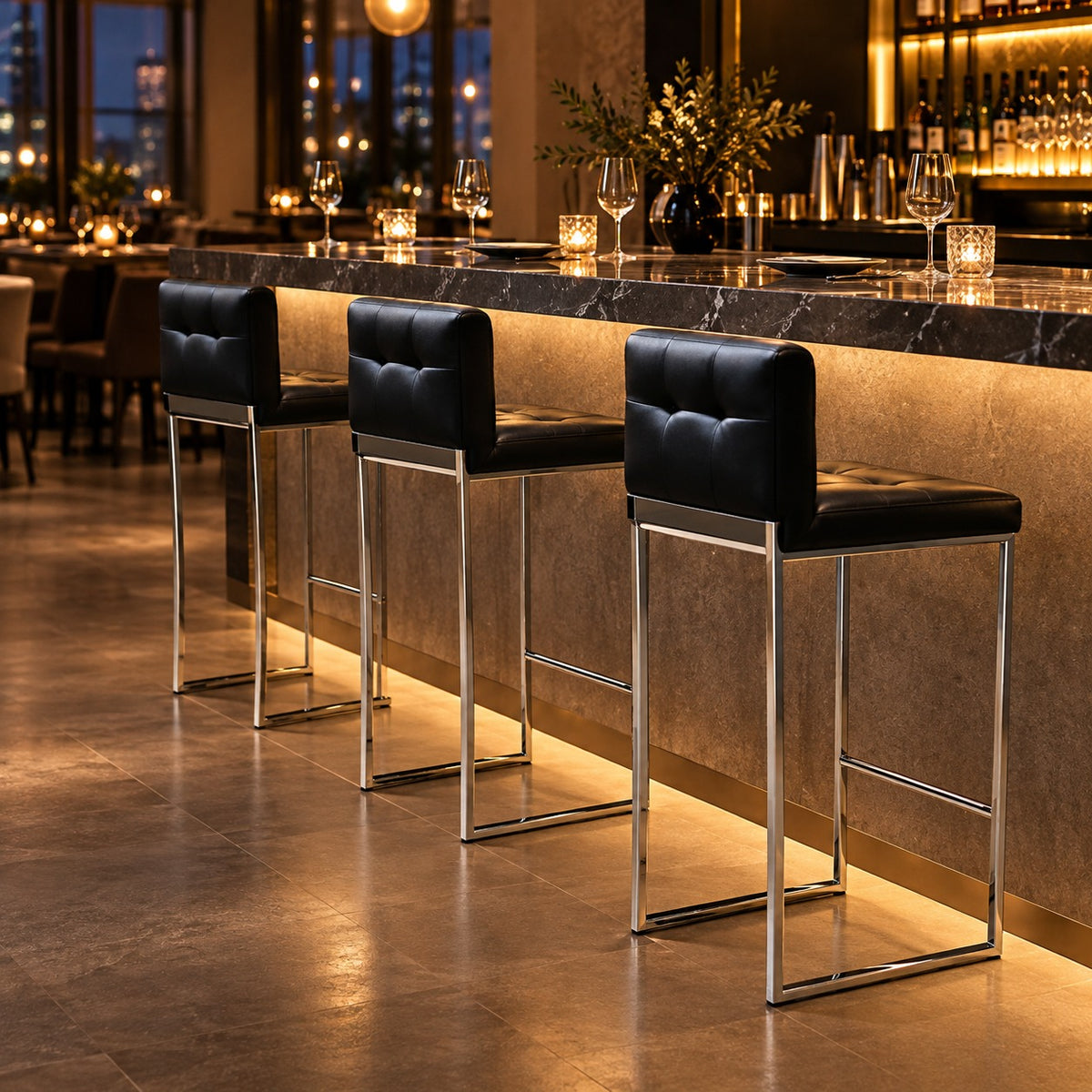 Tufted Bar Chair 使用イメージ（飲食店）