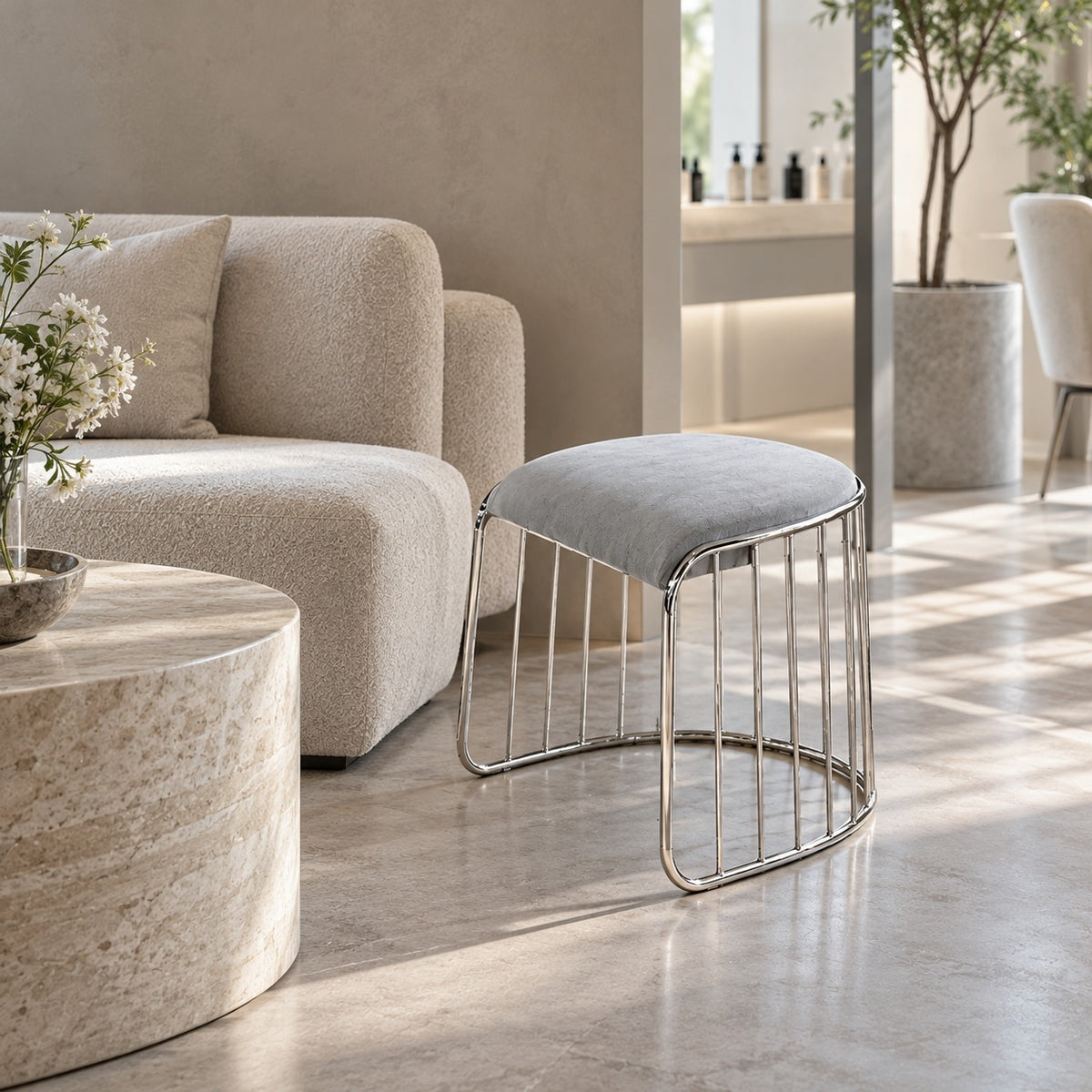 Cage Ottoman 使用イメージ（サロン）