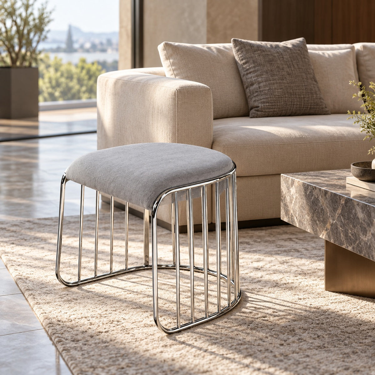 Cage Ottoman 使用イメージ