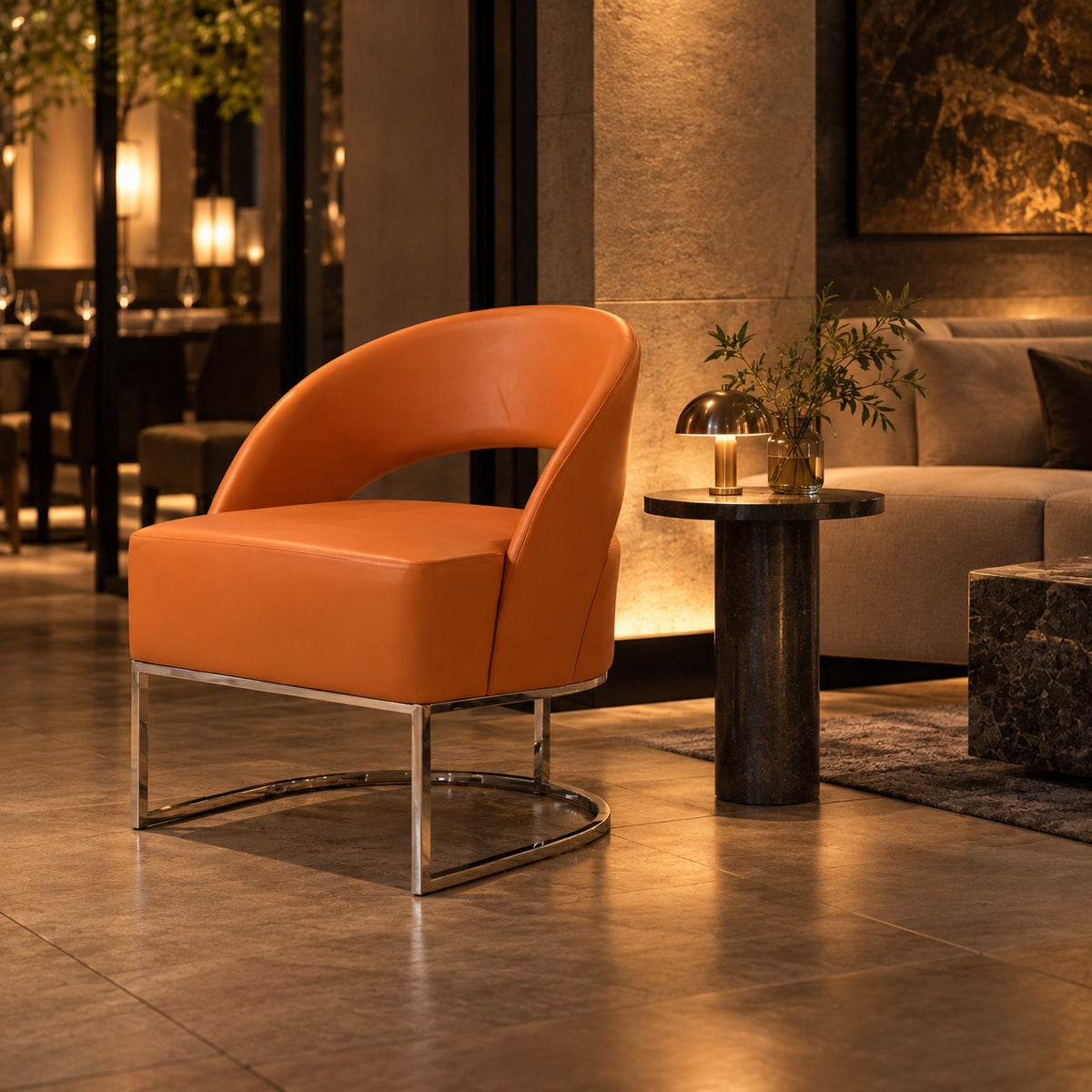 Scoop Lounge Chair 使用イメージ（飲食店）
