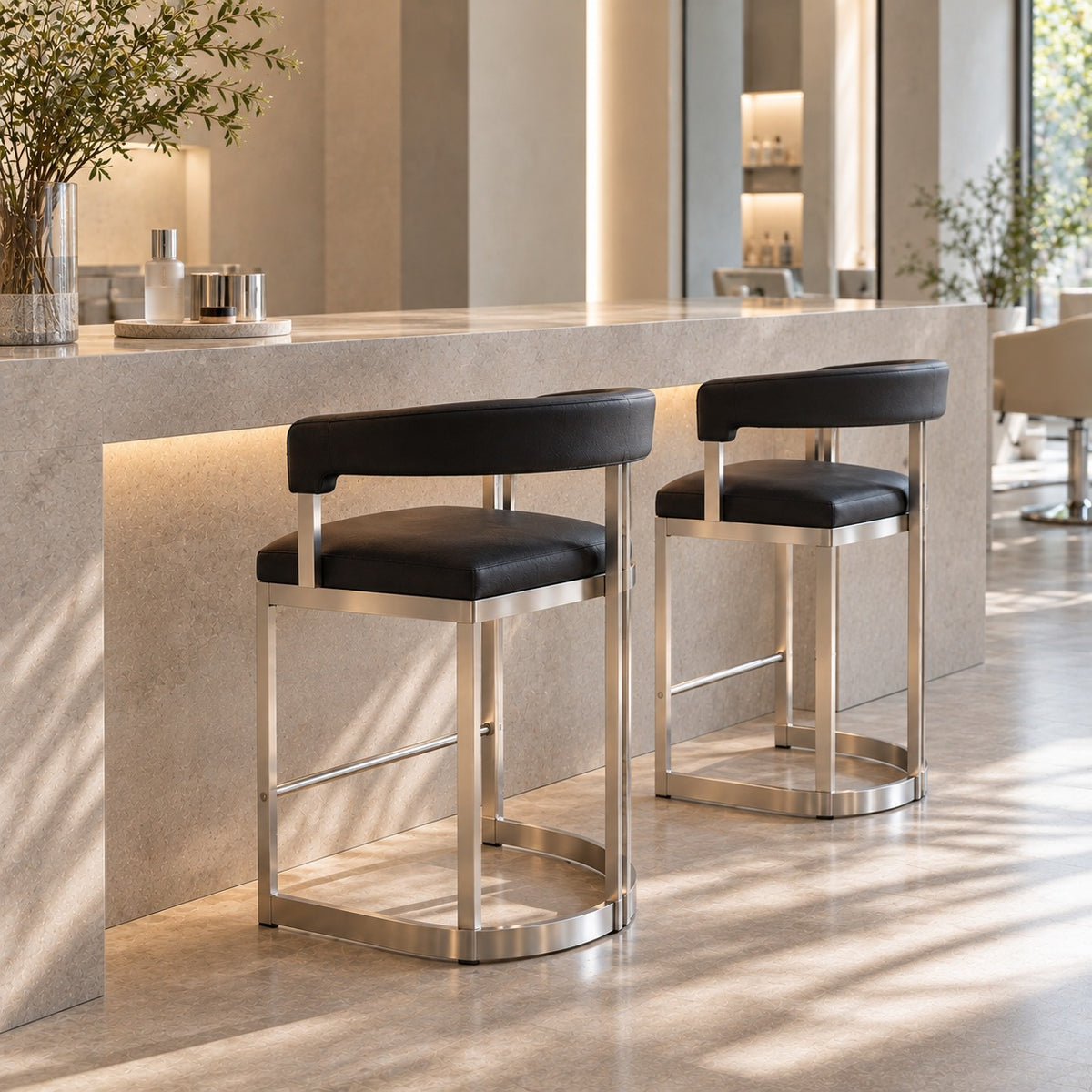 Arc Bar Chair 使用イメージ（サロン）