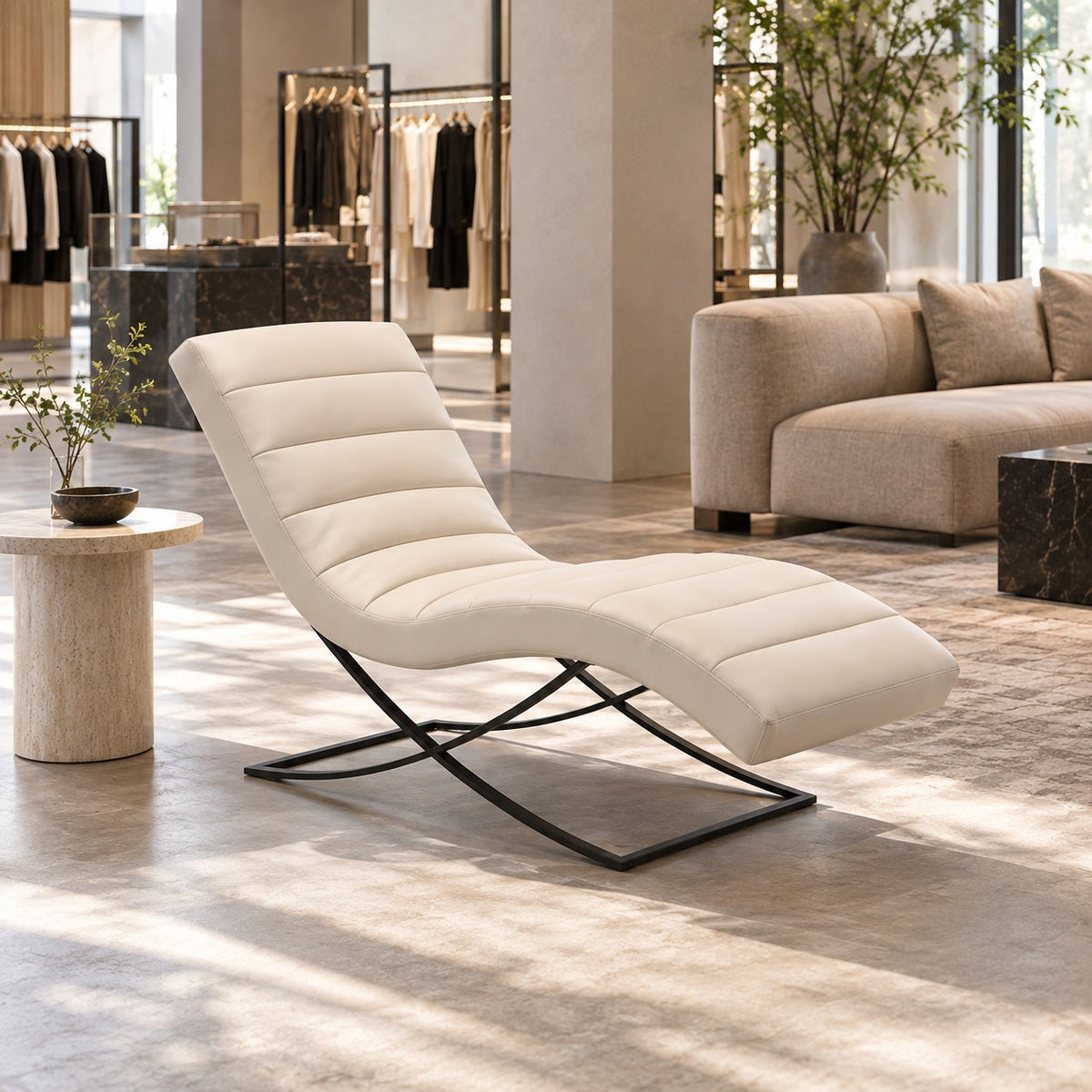 Wave Chaise 使用イメージ（アパレル店）