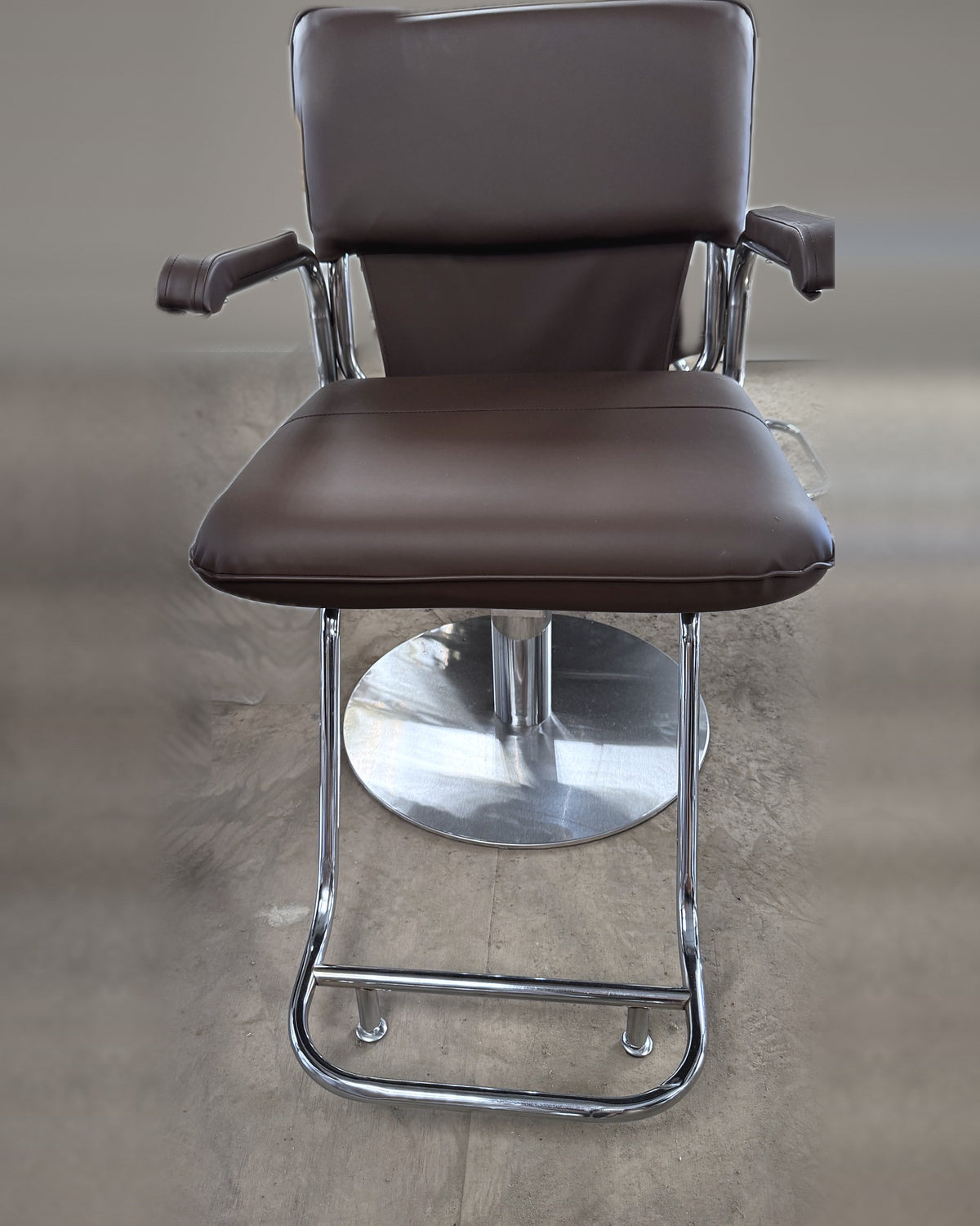 【OUTLET】Arco Chair オーダーカラー ブラウン（実物写真）